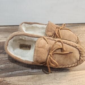 Apres by LAMO Suede Fuzzy Fur Chestnut Moccasins Slippers Shoes Womens Size 10